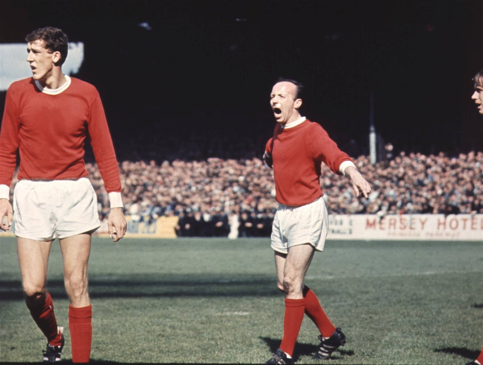 Bobby Charlton, Nobby Stiles and dementia’s worrying frequency amongst former players – Man United News And Transfer News