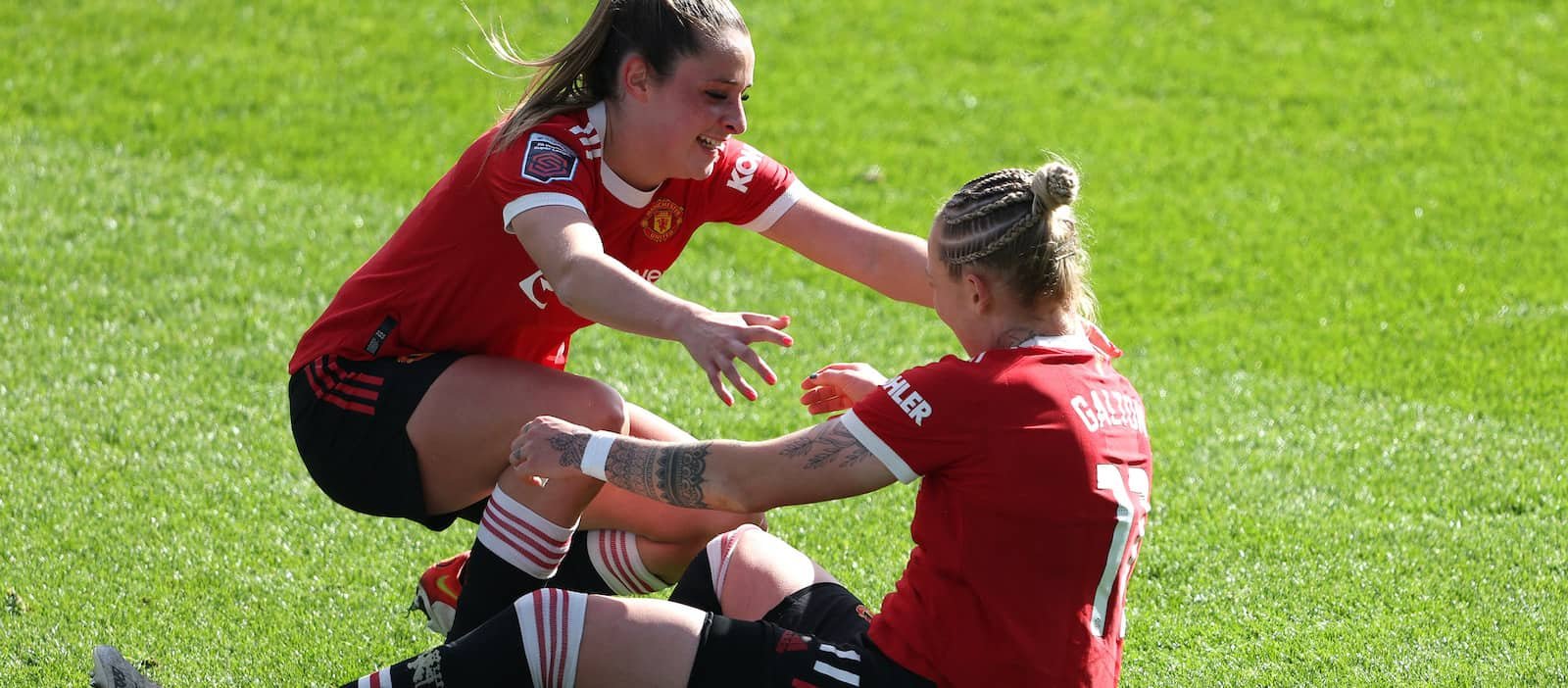 Marc Skinner says Hannah Blundell should be called up for England – Man United News And Transfer News