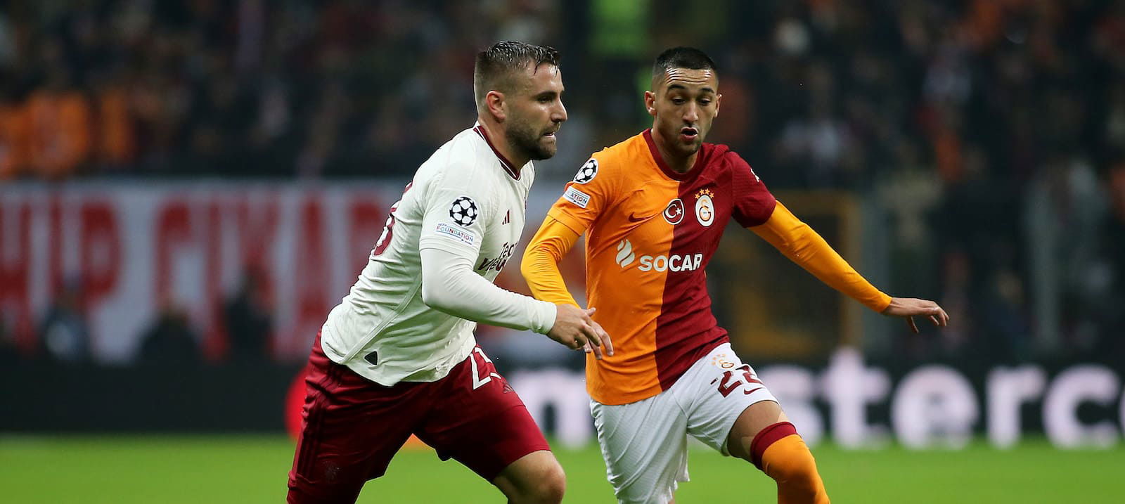 Копенгаген галатасарай. Юнайтед галатасарай. Юнайтед галатасарай. Manchester united galatasaray. Лч 2012 2013.