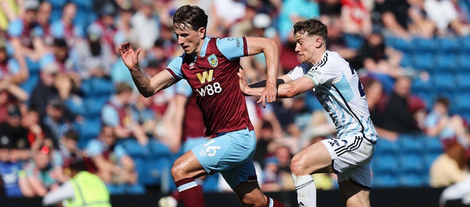 Manchester United make contact with Burnley midfielder Sander Berge – Man United Information And Switch Information