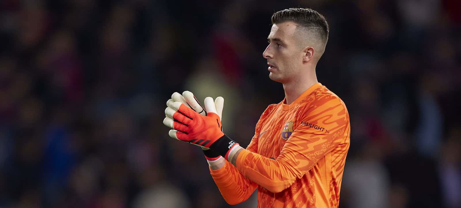 Manchester United “had already signed” Barcelona keeper Iñaki Peña Sotorres in 2014 before sudden change of heart – Man United News And Transfer News